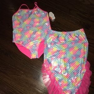 Girls 2-pc mermaid swimsuit/skirt, NWT, Size XXL